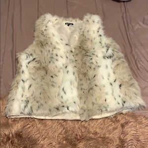 Plus Size Faux Fur Vest